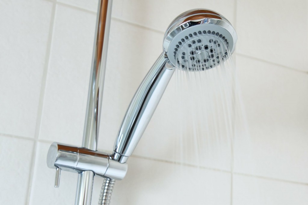 Tips Iron Clothes FiiT Helpling Shower Method